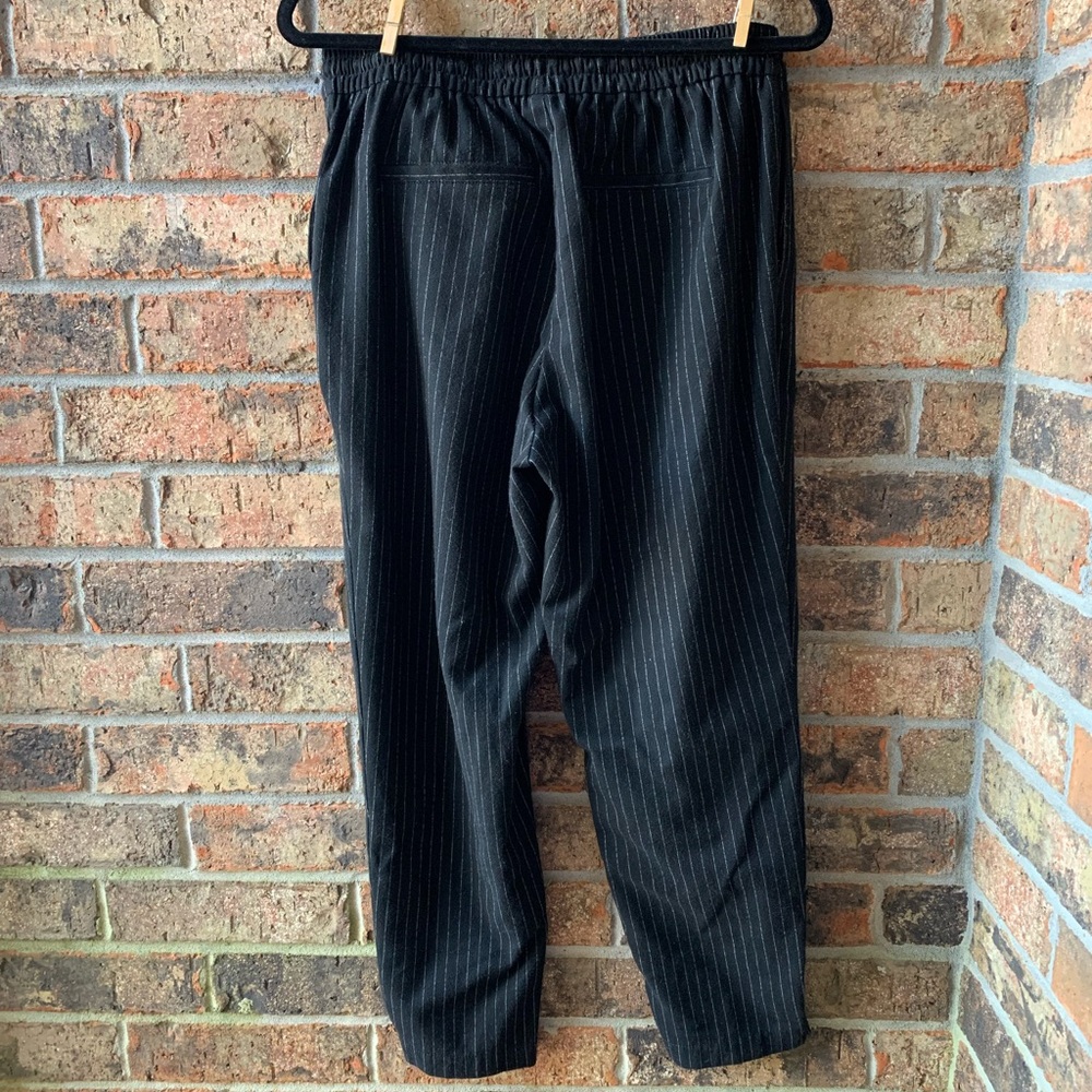 Pinstripe ankle pull on pants - Picture 2 of 4
